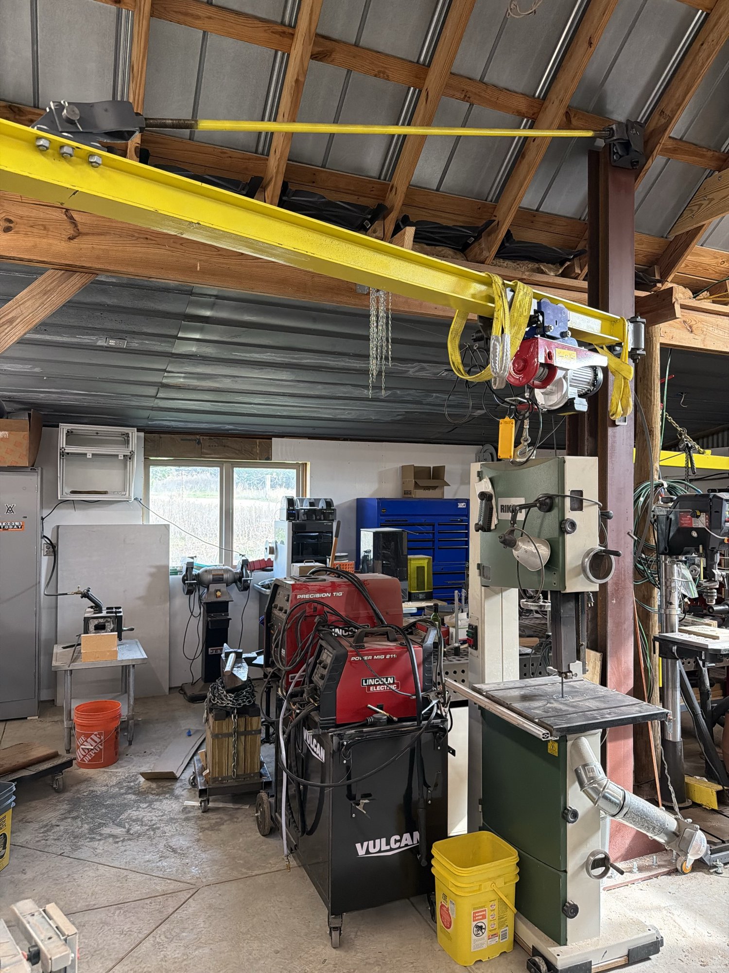 Yellow jib arm